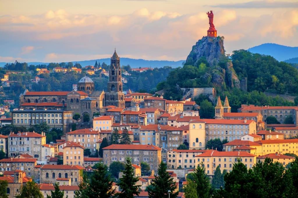 Le Lagon Bleu - Appt Wifi Parking Balcon Le Puy-en-Velay Exterior foto